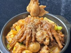 牛蛙鸡爪煲商用制作,源头直供成品酱料