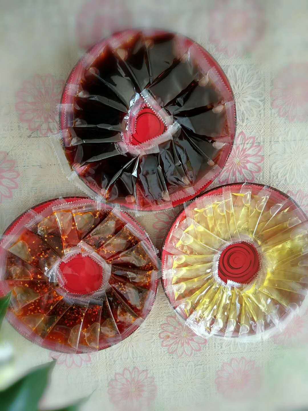 外卖调料：醋包，辣椒油包，麻油包