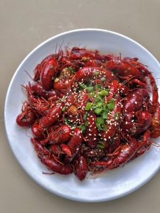 小龙虾系列商用成品酱料，“傻瓜式”操作，一酱成菜