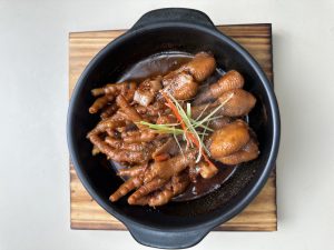 黑鸭鸡爪煲商用成品酱料/标准化操作流程