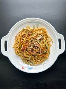 拌粉拌面系列商用成品酱料，操作简单，3分钟即可搞定出餐