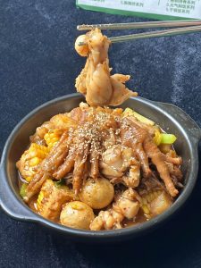 牛蛙鸡爪煲商用制作，源头直供成品酱料