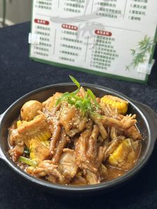 牛蛙鸡爪煲商用制作，源头直供成品酱料